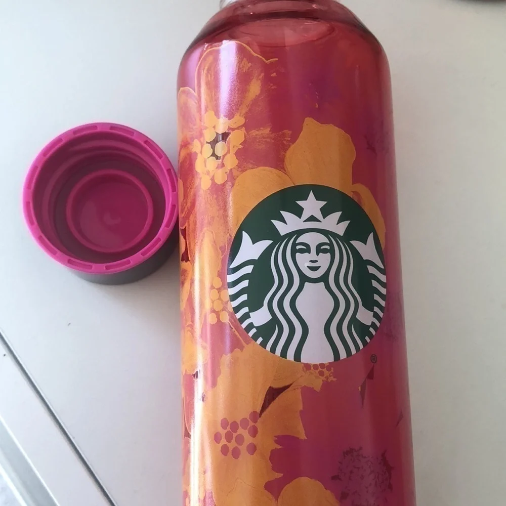 NWT STARBUCKS GLASS REUSABLE STRAWBERRY FIELDS SUMMER MOTIF 20oz